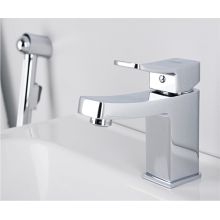 Смеситель для раковины с гигиенической лейкой WasserKRAFT Aller 1068